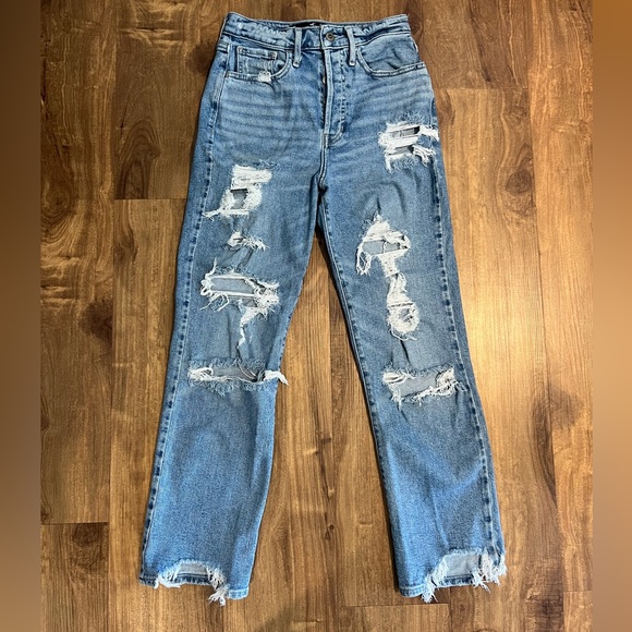 Hollister Denim - Hollister Ultra High-Rise Crop Vintage Straight Jeans, Size 1R/25
